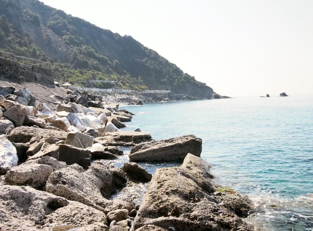 Appartamenti La Spiaggetta Deiva Marina Værelse billede