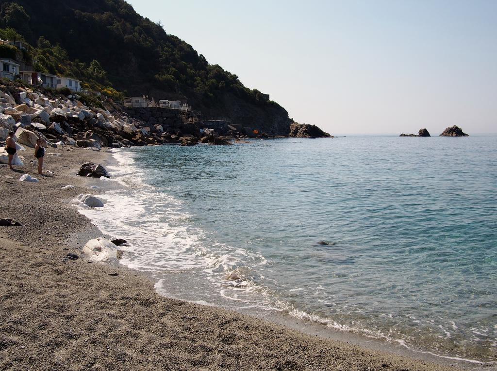 Appartamenti La Spiaggetta Deiva Marina Eksteriør billede