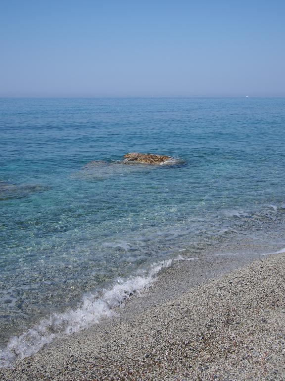 Appartamenti La Spiaggetta Deiva Marina Eksteriør billede